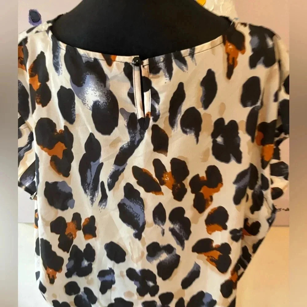 4XL-SHEIN ruffled sleeves animal print plus size top never worn. - Picture 7 of 9